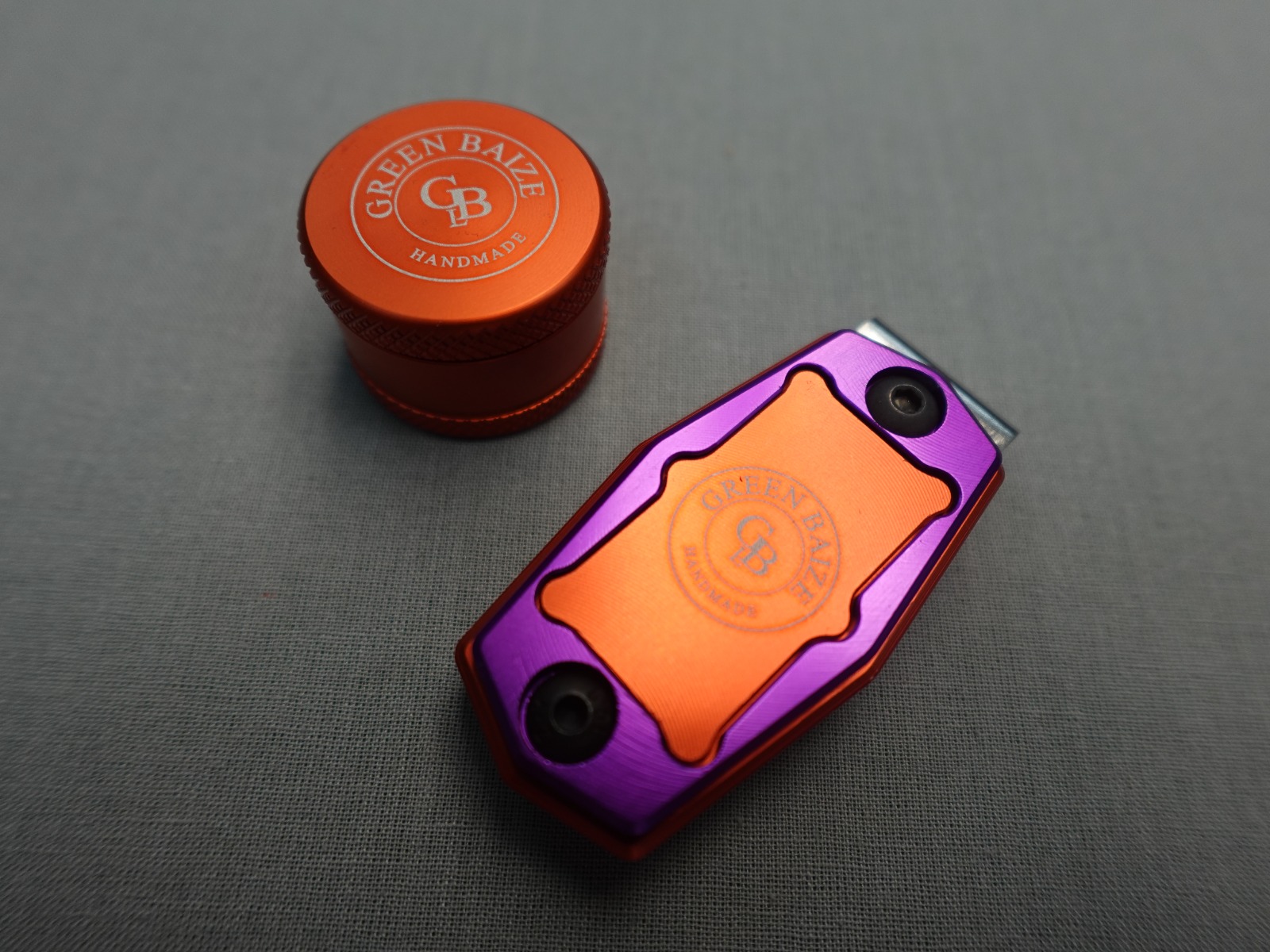 GBL Magnetic Chalk Holder &ndash; Orange / Purple 