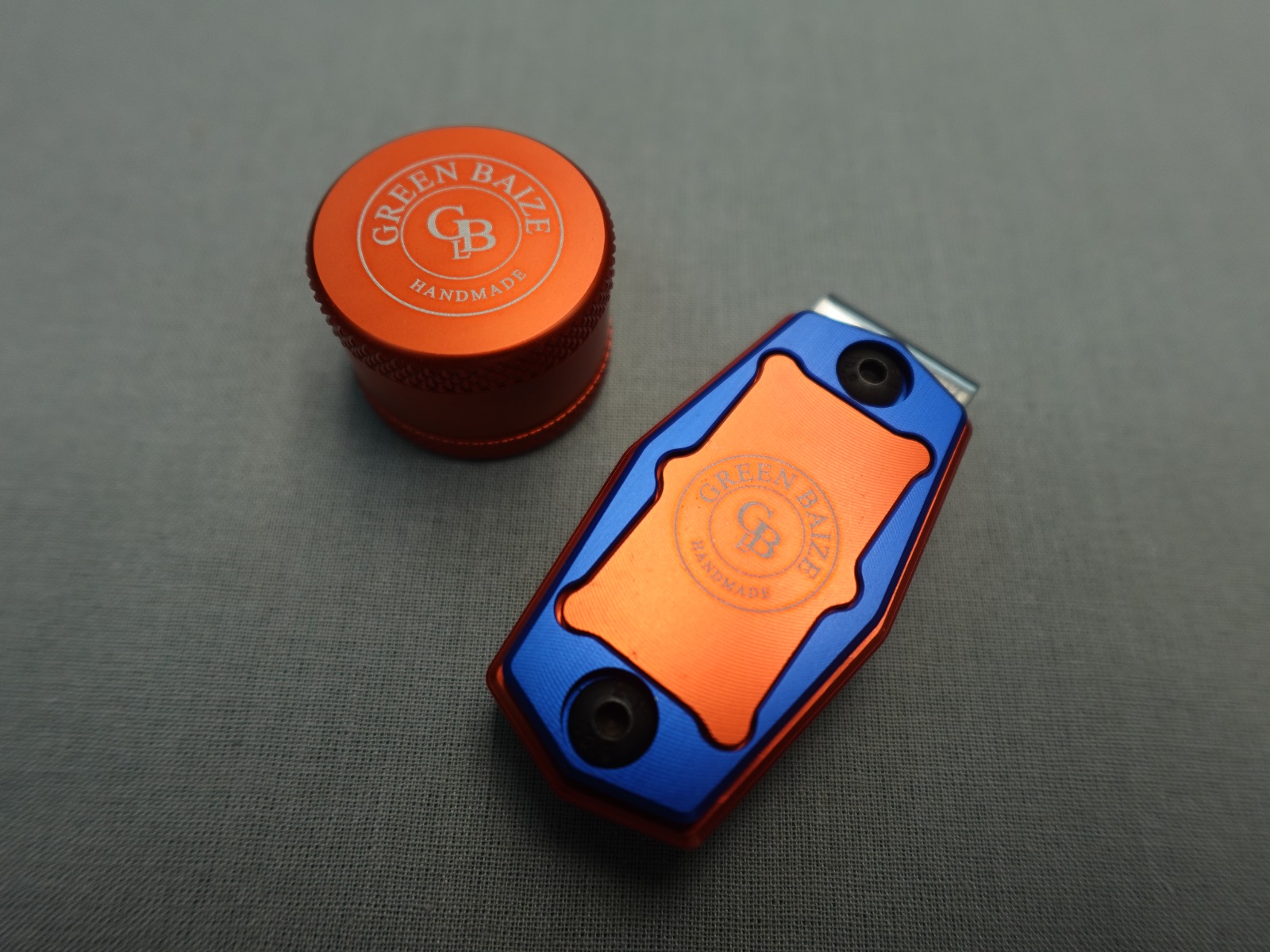 GBL Magnetic Chalk Holder &ndash; Orange / Blue