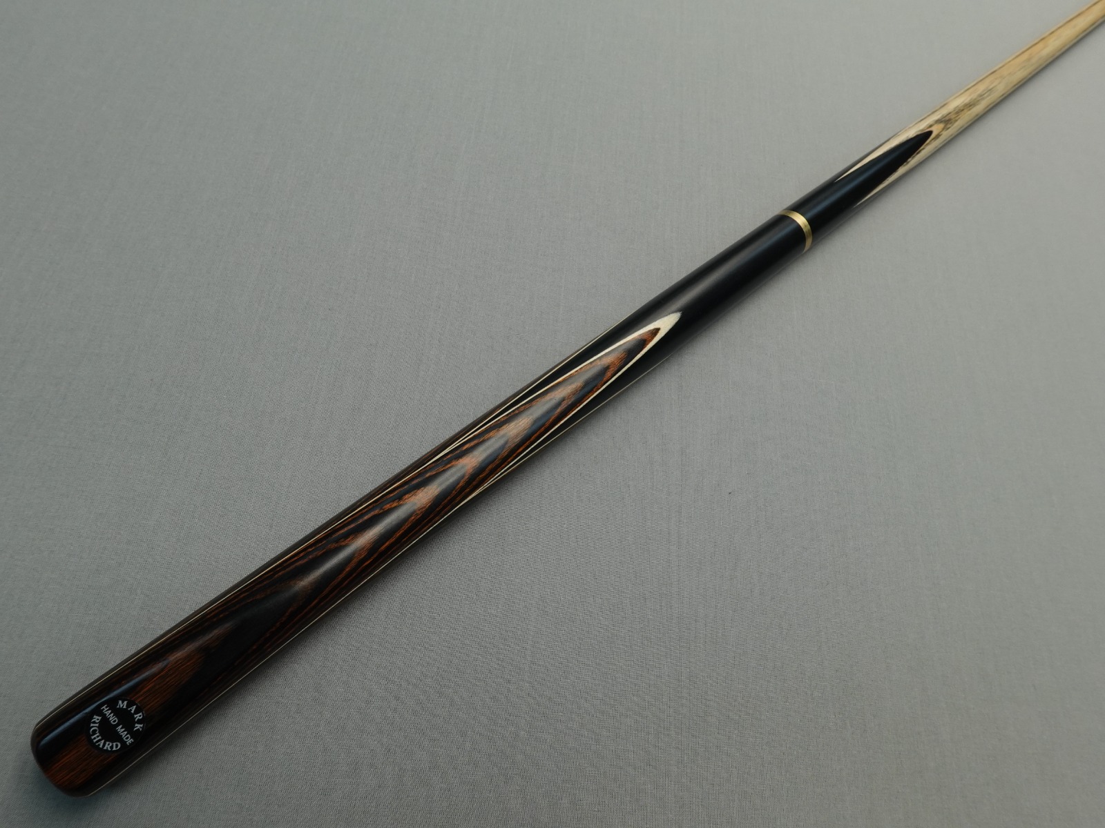 Mark Richard Cues &ndash; MR26 - 3/4 - Ash &ndash; 8.5mm &ndash; 57" &ndash; 18.6oz